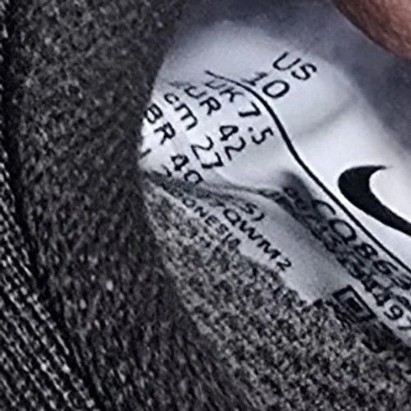 Nike Men's Size 10 Air Zoom Pegasus 39 Shield Running Shoes Black Storm Tread